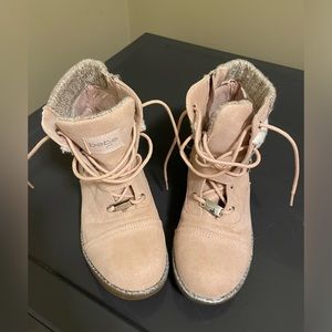 Bebe light pink boots, size 4, never worn